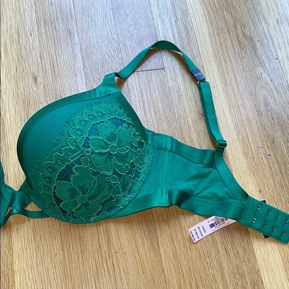 NWT Victoria Secret Lace Very Sexy Push-up Set - Picture 2 of 9